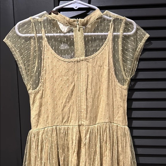 Mia Joy Girl’s Elegant Pea Green Dress, Floral Embroidery, Swiss Dot Tulle Size6 - Picture 4 of 16